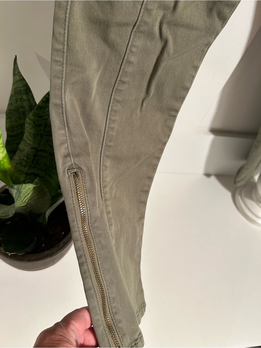 Olive Green Cargo Pants - Casual Utility Style low rise. Size 26 - Picture 4 of 5